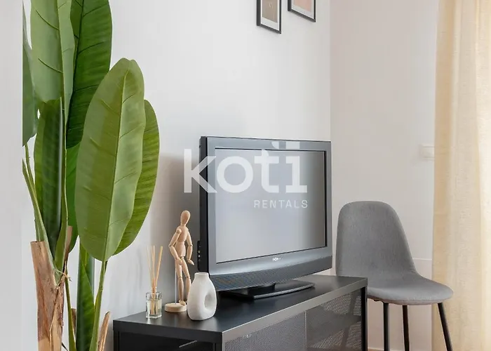 Koti - Sandy Фуенхірола